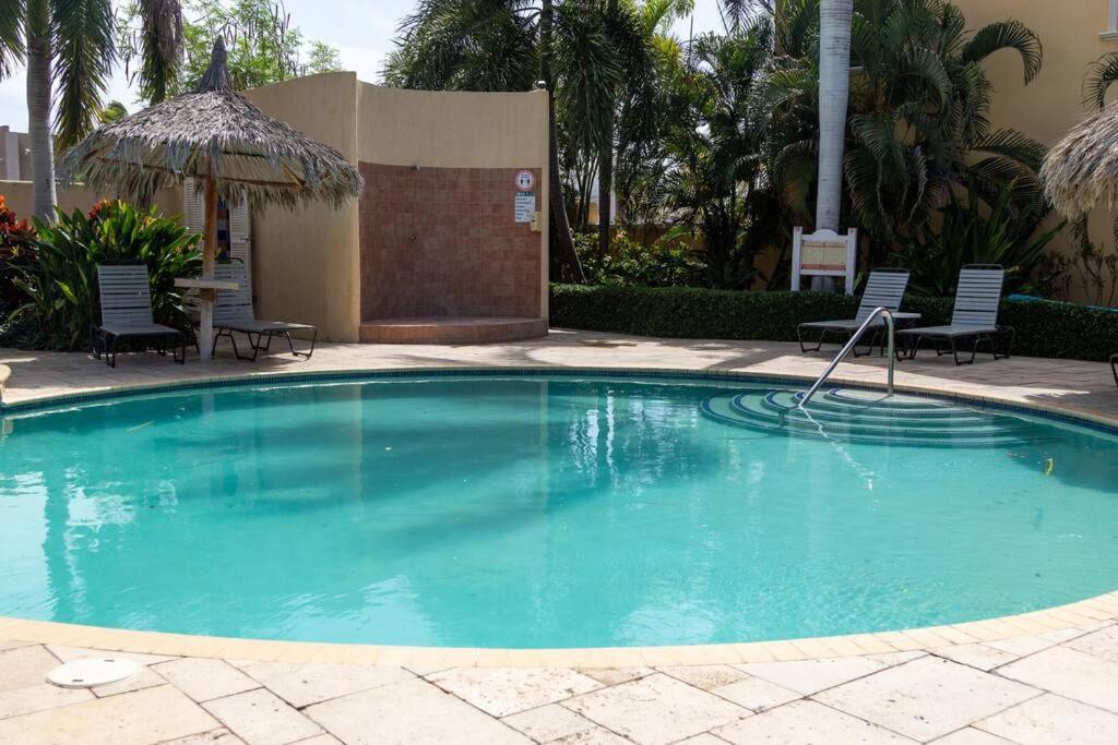 New! Cozy 1 Bedroom Condo- Gold Coast, Noord Aruba パームビーチ エクステリア 写真