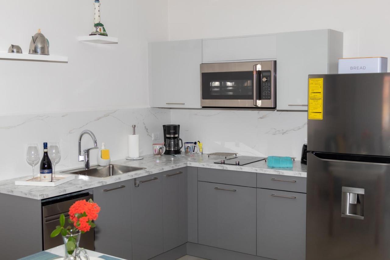New! Cozy 1 Bedroom Condo- Gold Coast, Noord Aruba パームビーチ エクステリア 写真