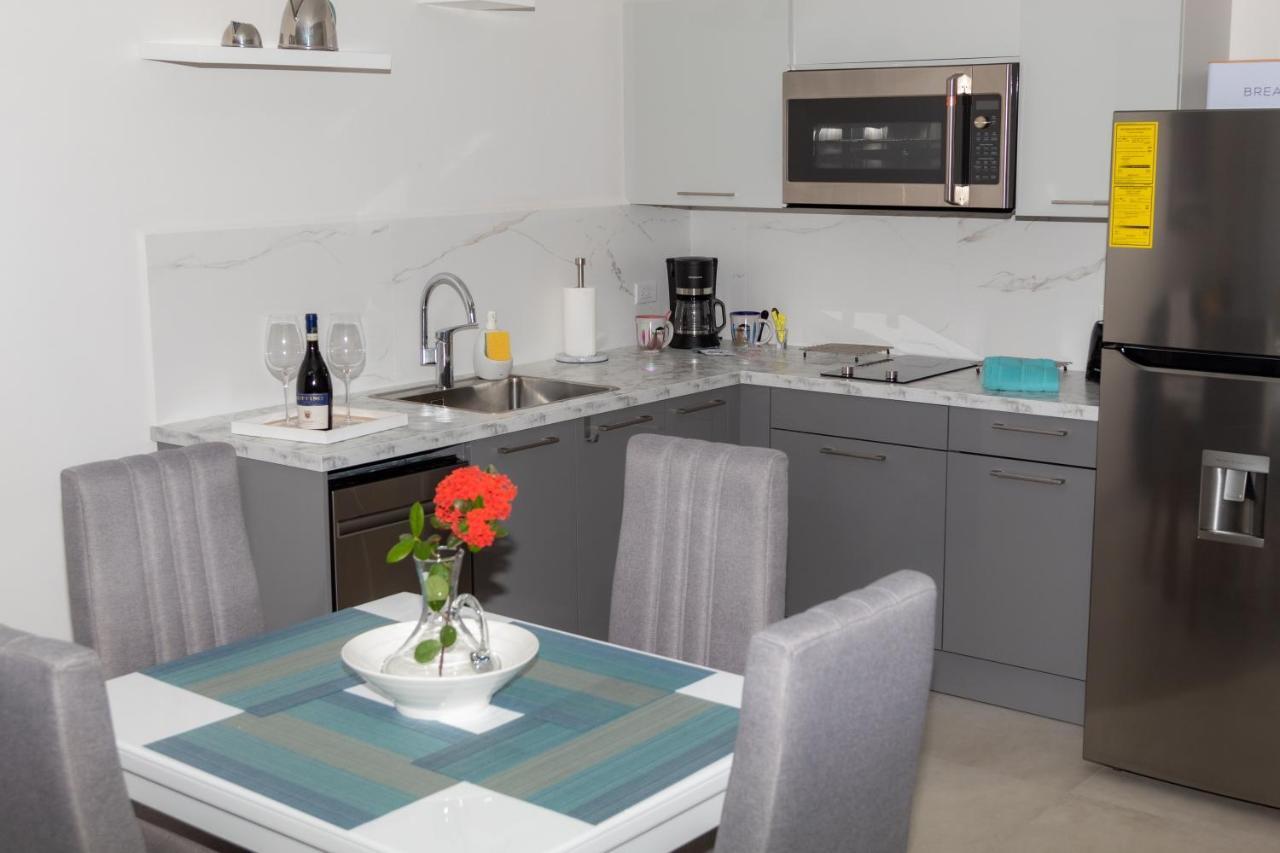 New! Cozy 1 Bedroom Condo- Gold Coast, Noord Aruba パームビーチ エクステリア 写真